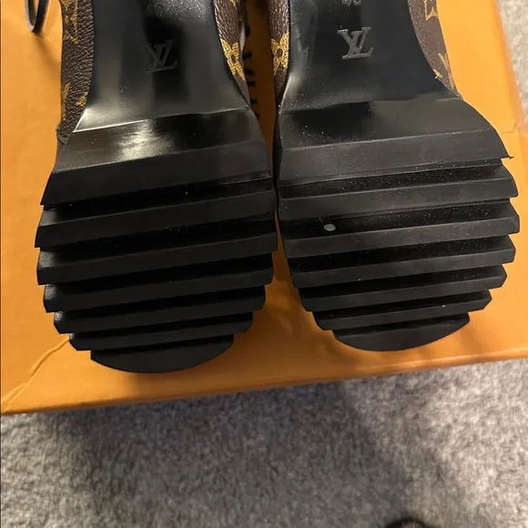 Louis Vuitton Monogram Black and Brown Lace-Up Boots - Picture 5 of 7